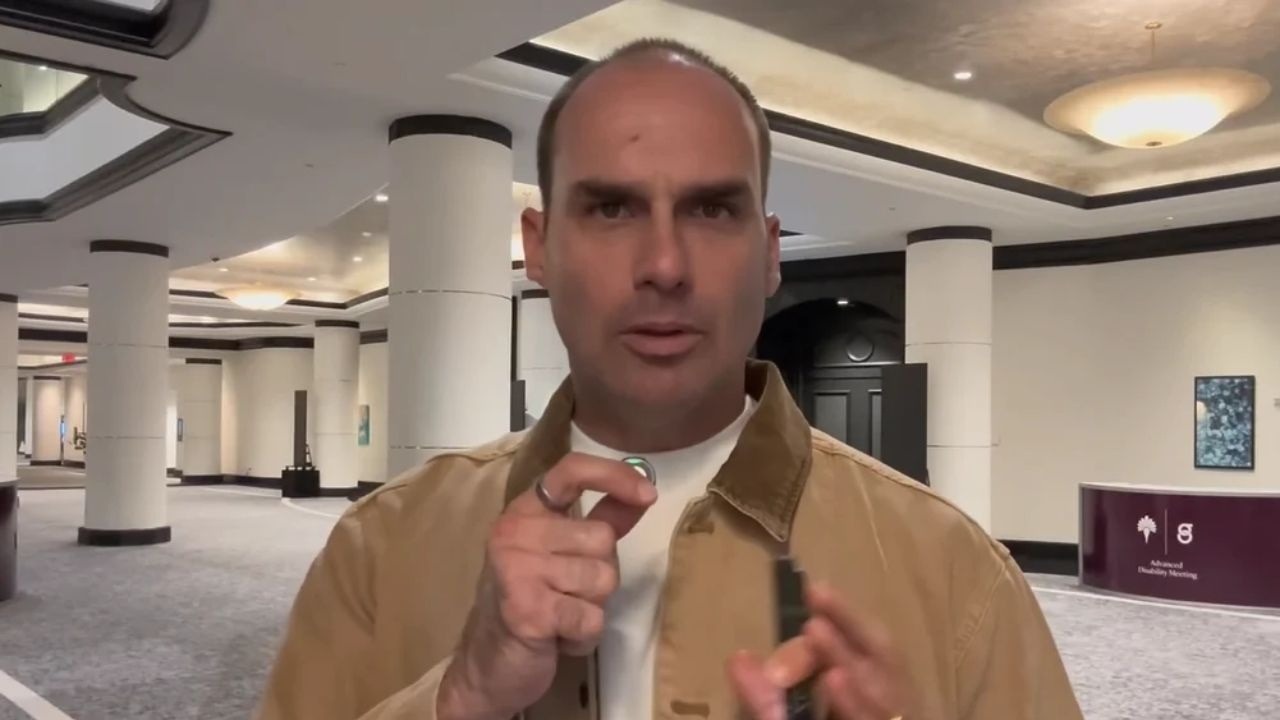 Em vídeo, Eduardo Bolsonaro pede anulação da eleição
