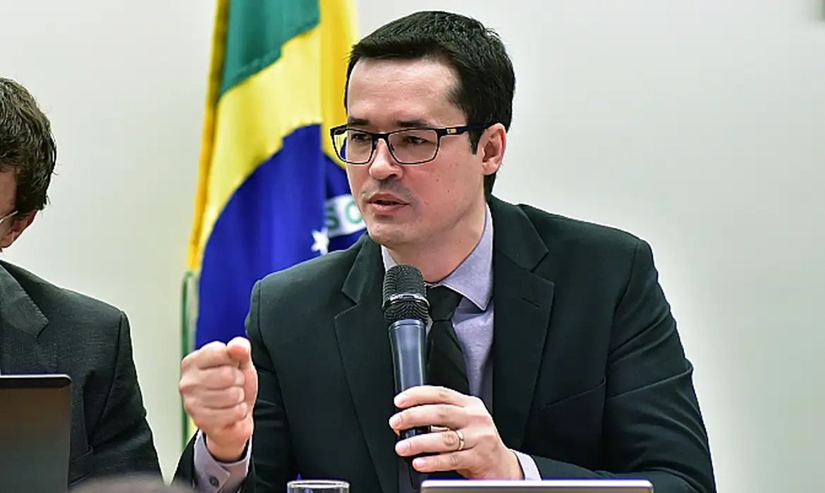 PT do Paraná publica “você é o próximo” para Dallagnol
