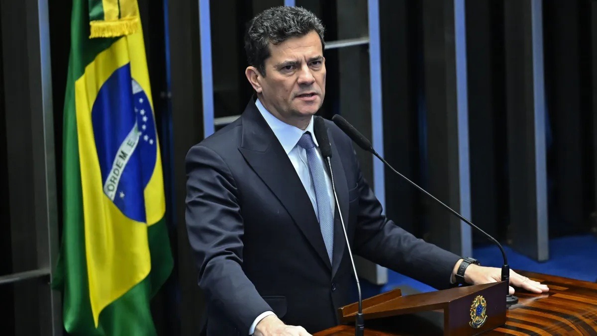 “Flávio deixar o país é compreensível”, diz Sérgio Moro