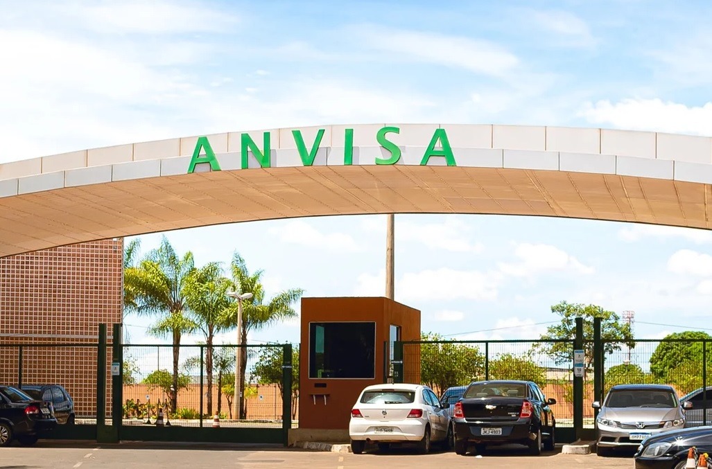 Anvisa recolhe lote de linguiça com bactéria que causa infecção grave; veja qual