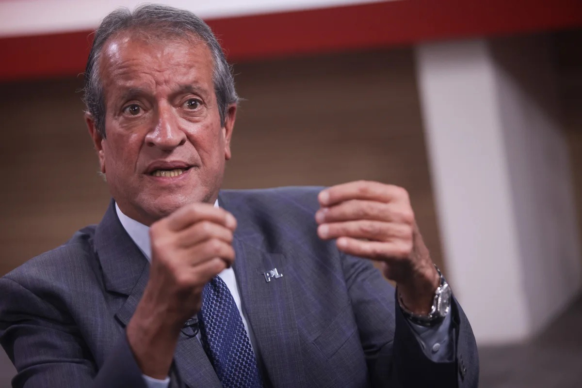 Valdemar diz que Bolsonaro não sabia do plano de Flávio para fugir do país
