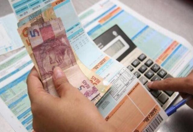 Endividamento das famílias brasileiras bate recorde e chega a 50,1%