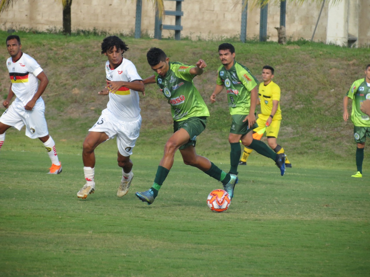 Em Ceará-Mirim, Globo e Assu empatam sem gols no Barrettão