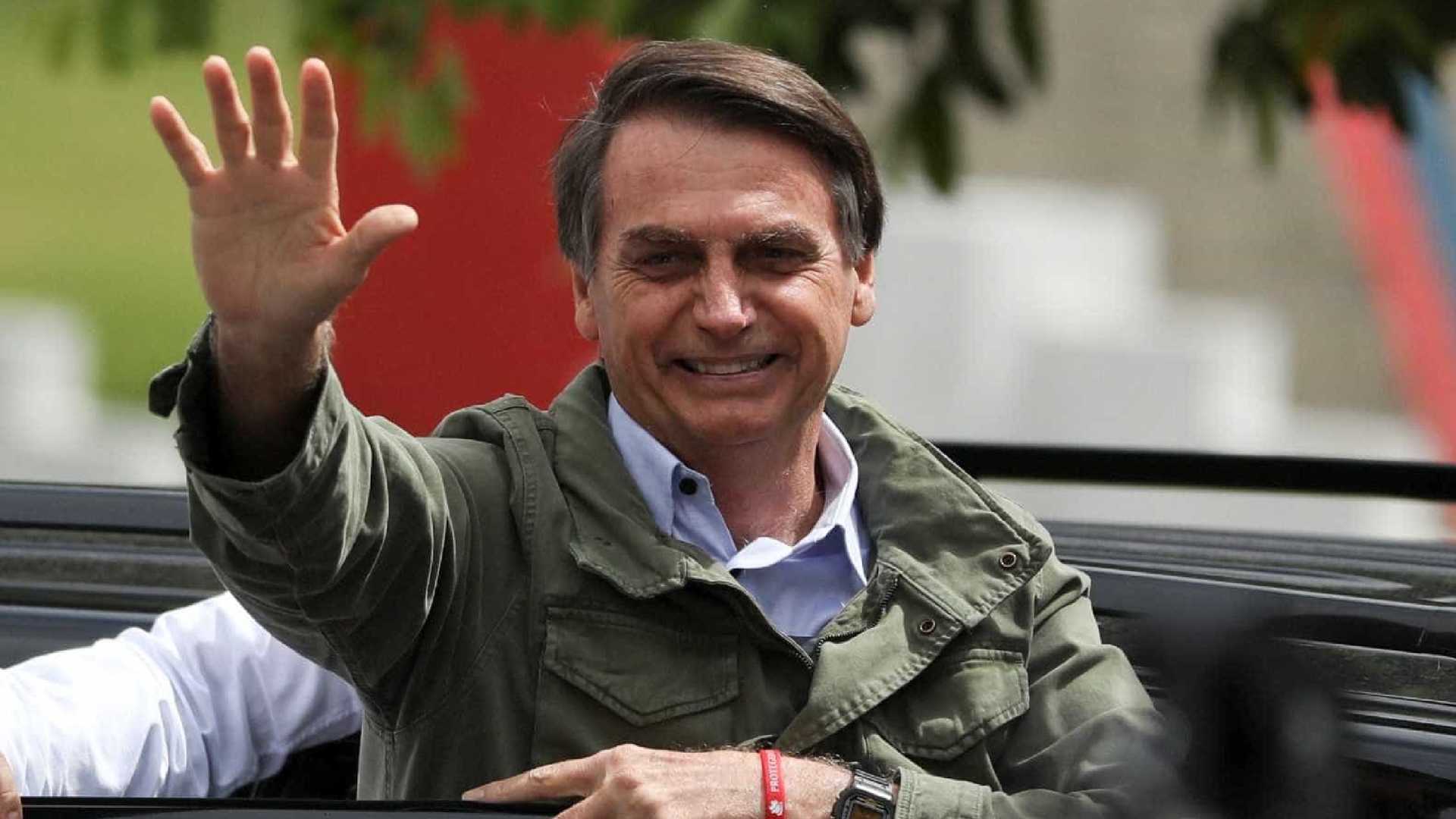Bolsonaro confirma privatizações e cortes “substanciais" na Previdência