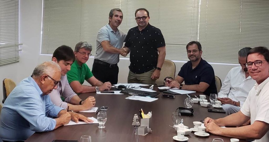 Empresário Silvio Bezerra toma posse como presidente do Sinduscon-RN