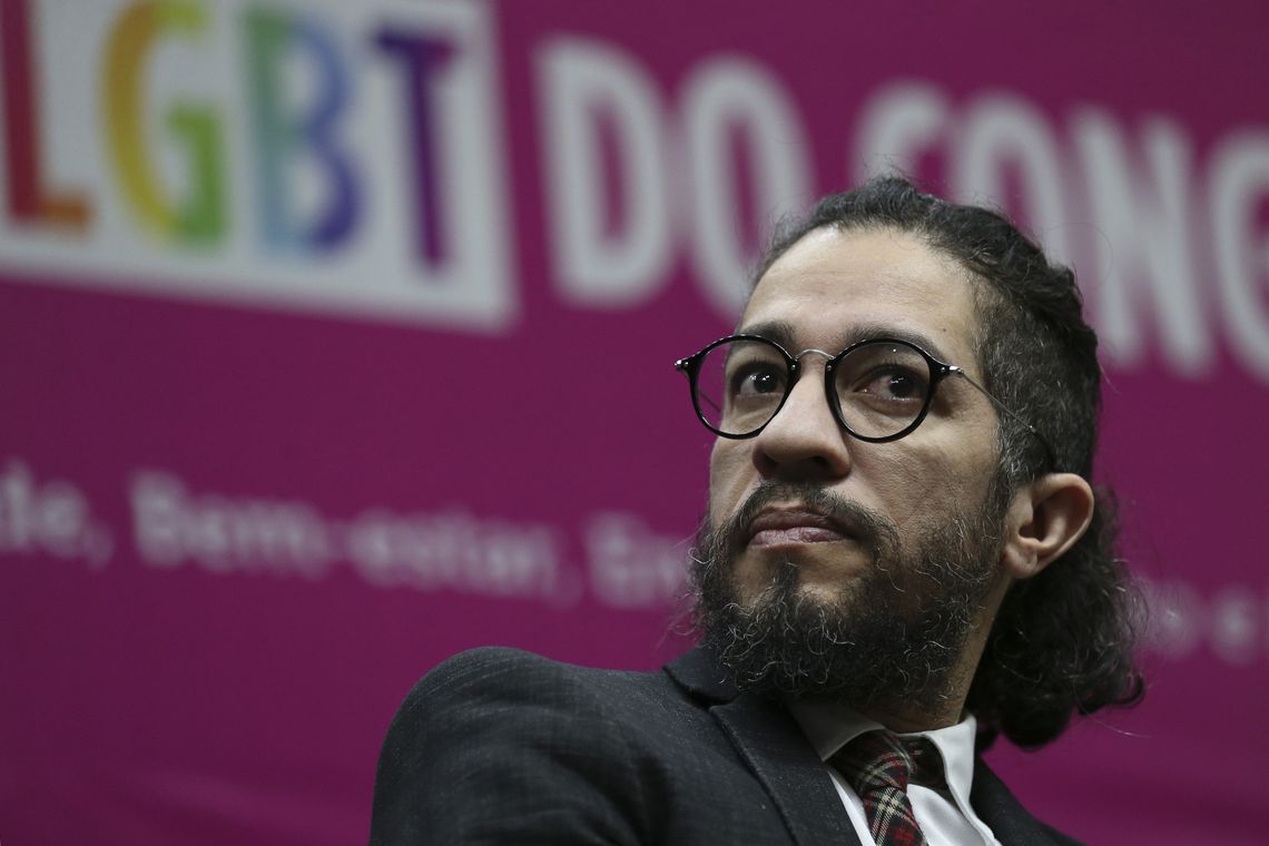 Jean Wyllys diz sofrer ameaça de morte, vai renunciar mandato e sair do Brasil