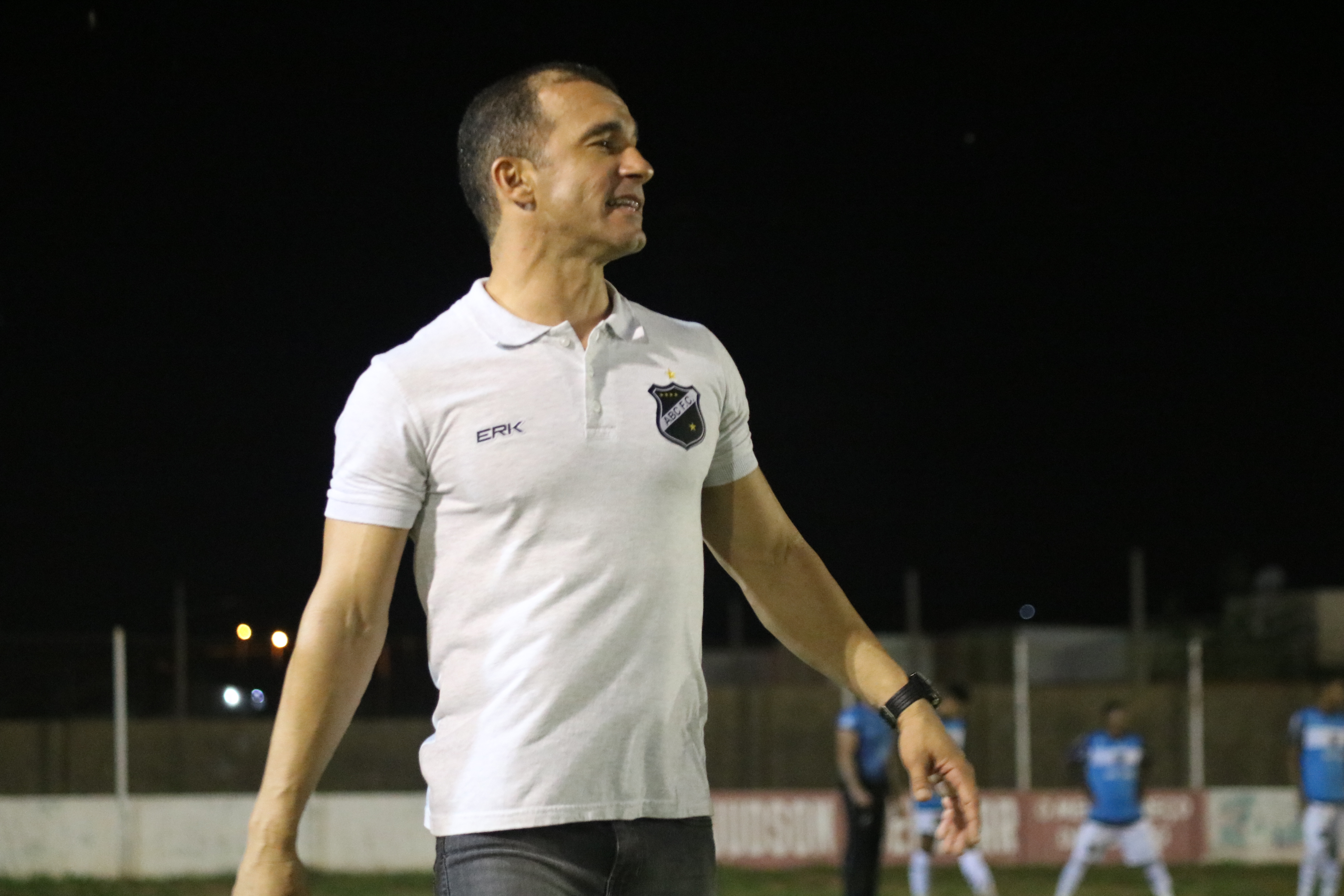 Técnico do ABC lamenta empate no Piauí, mas celebra ponto conquistado