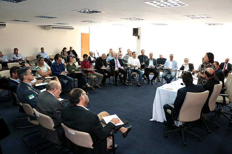Fátima reúne deputados estaduais para pedir rápida aprovação de Plano Fiscal