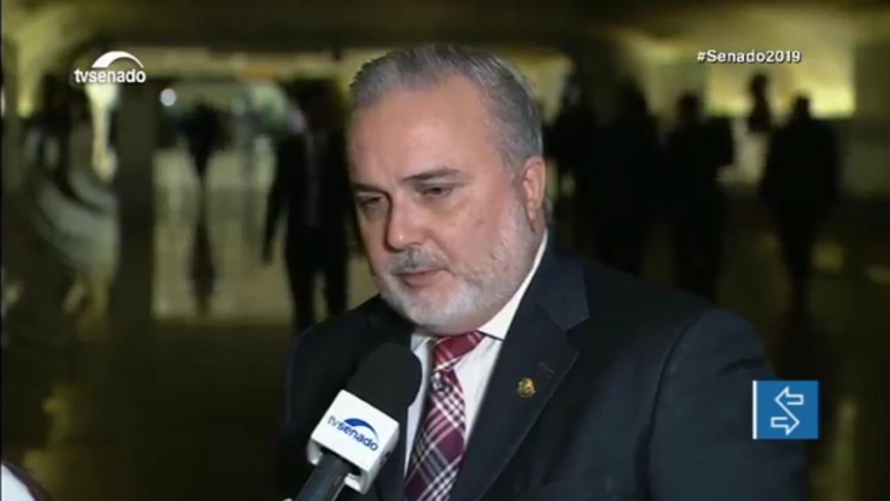 (VÍDEO) Senador do RN defende democratização do sistema financeiro do país 