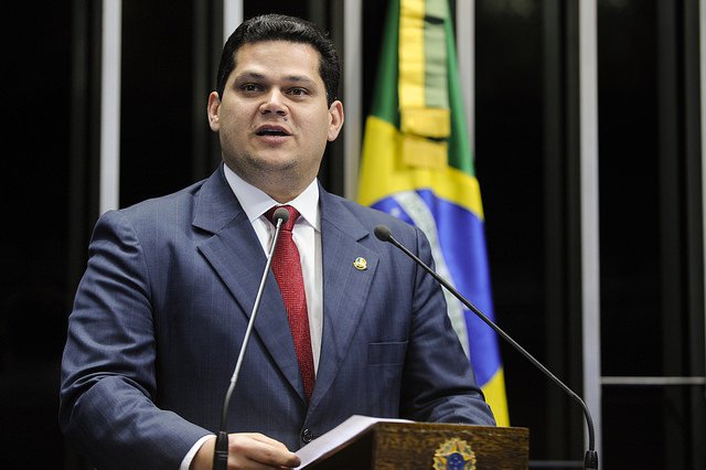 Davi Alcolumbre é eleito presidente do Senado