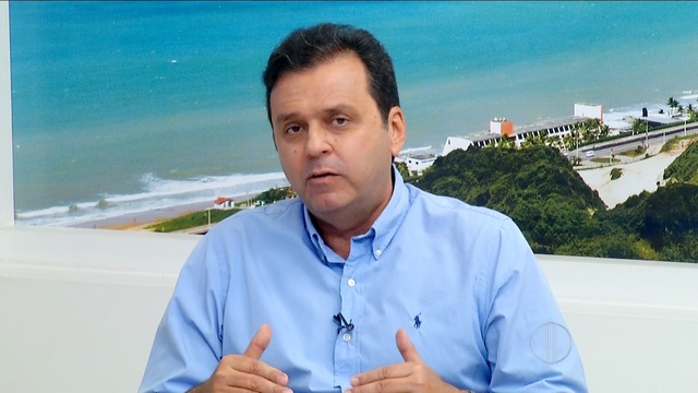 Carlos Eduardo: Ausência de Fátima em reunião com Moro é "absurda"