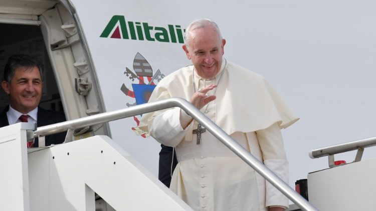 Papa Francisco se dispõe a mediar impasse político na Venezuela