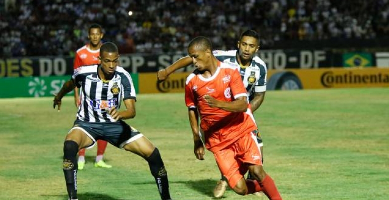 América empata com Sobradinho e avança; próximo jogo será contra o Santos