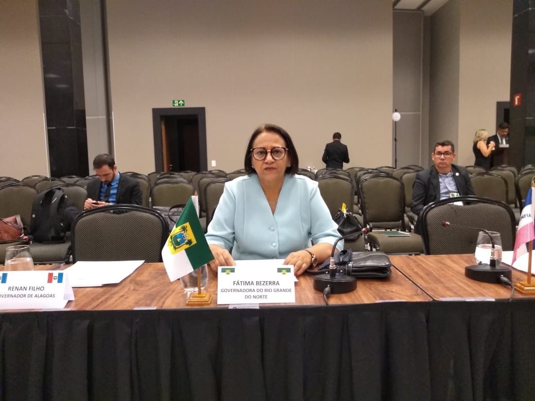 Fátima Bezerra defende manutenção de aposentadoria especial para professores