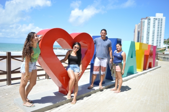 Prefeito diz que carnaval de Natal é um dos "maiores e melhores do Nordeste"