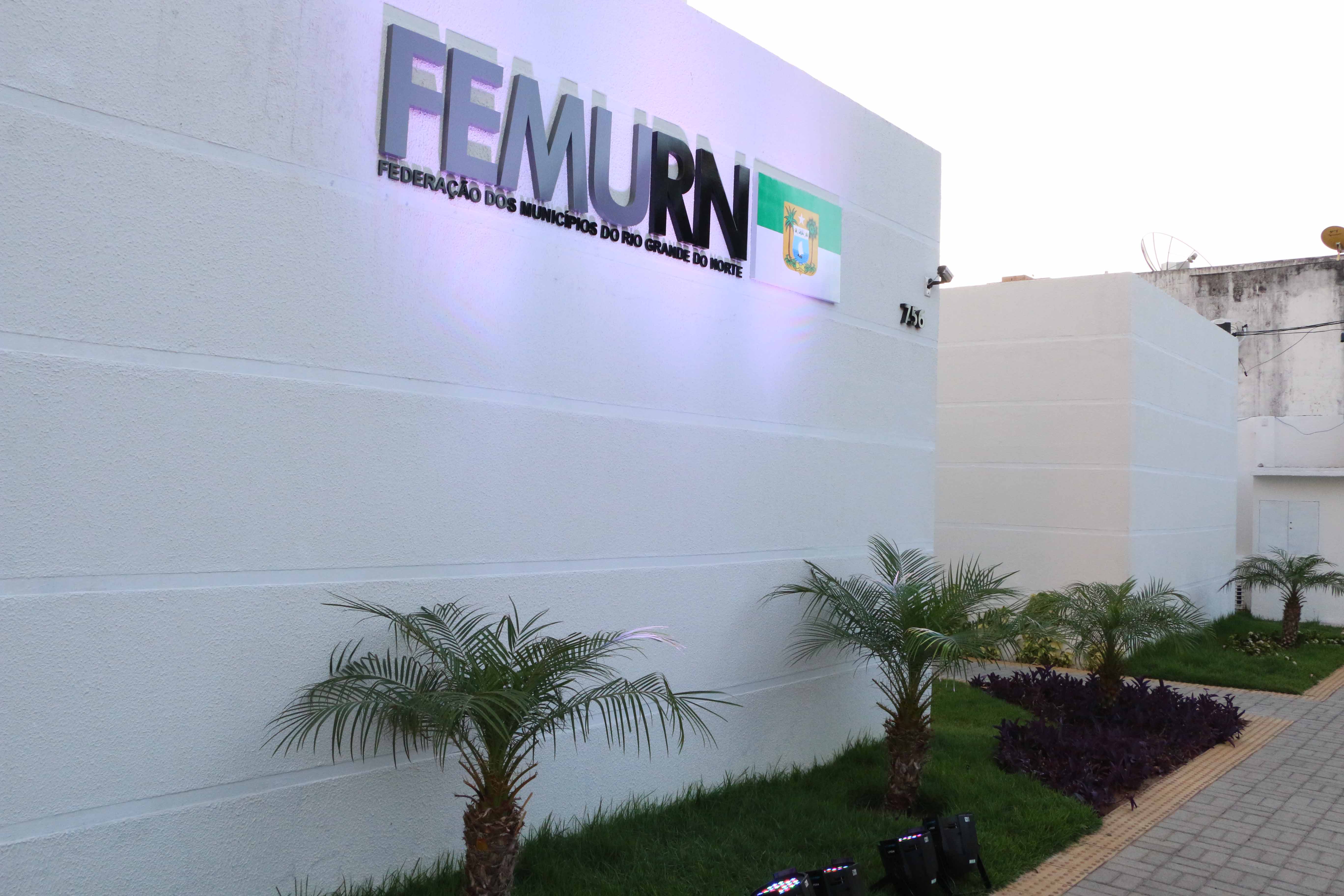 Crise e programas federais elevam gastos das prefeituras com pessoal, diz Femurn