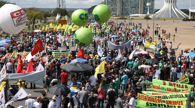 Sem imposto sindical obrigatório, sindicatos se unem para sobreviver