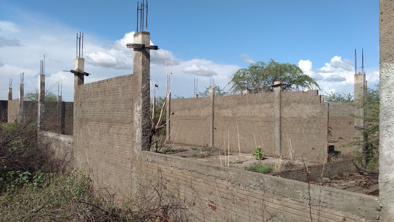 Caixa Econômica vistoria obra para retomar construção de Centro Têxtil em Caicó