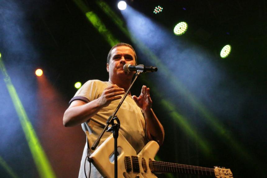 Sábado de carnaval tem show de Ricardo Chaves em Ponta Negra