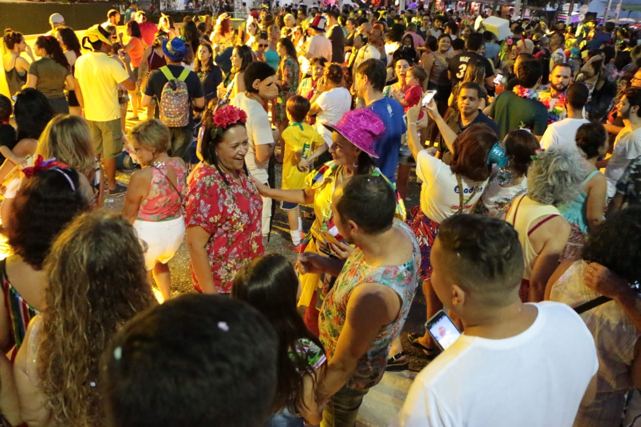 Fátima celebra números da segurança e diz que "RN tem carnaval de paz e alegria"