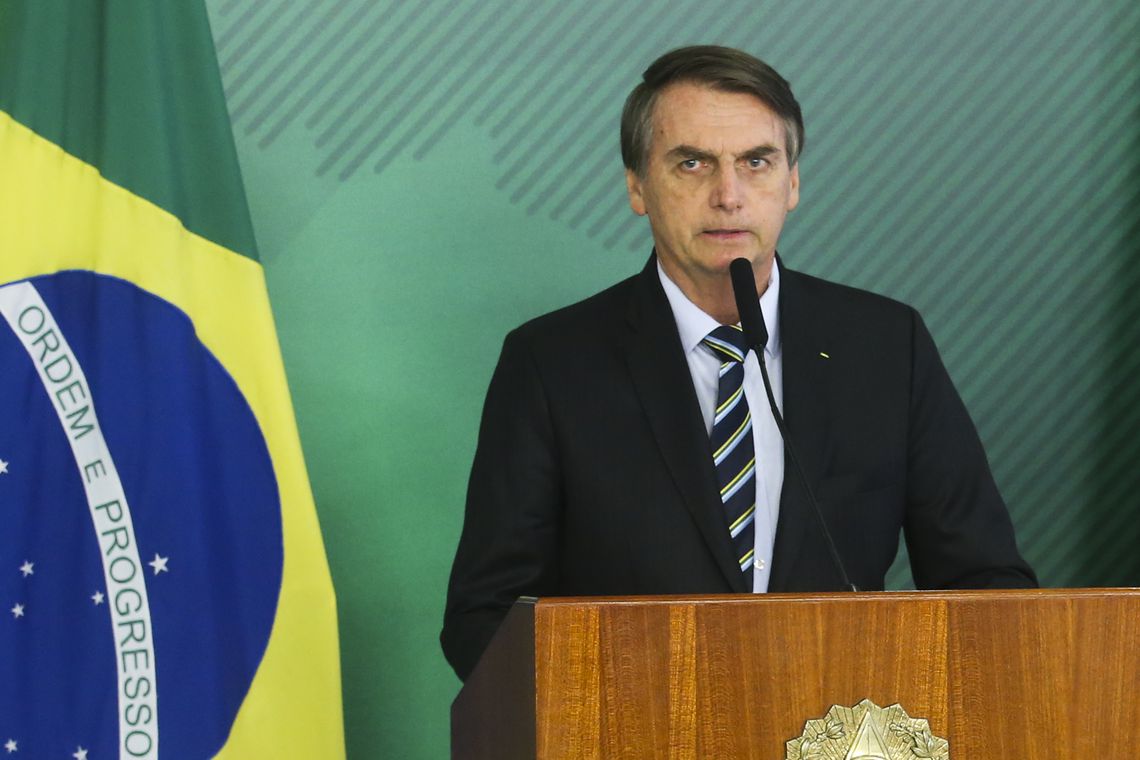 Bolsonaro diz que haverá ações na educação para conter irregularidades