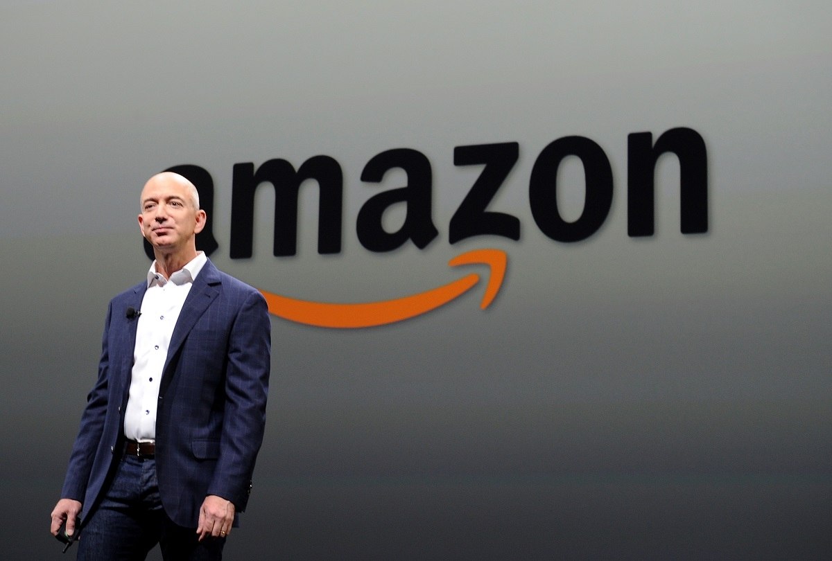 CEO da Amazon é mais rico do mundo em lista da Forbes