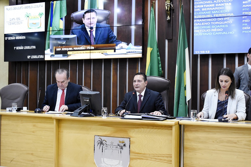 Deputados aprovam projeto do Governo que retoma "Cidadão Nota Dez"