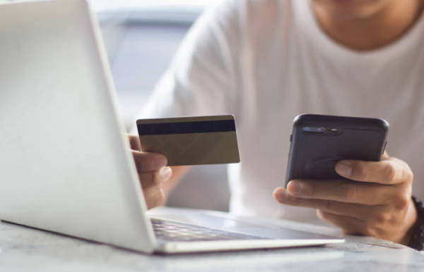 STJ proíbe cobrança de taxa de conveniência na venda de ingressos pela internet