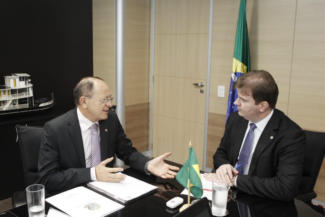 Deputado pede a ministro para manter programa habitacional em 60 cidades do RN