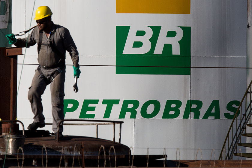 Sindicato quer 2% do salário dos petroleiros por 4 meses no lugar do imposto