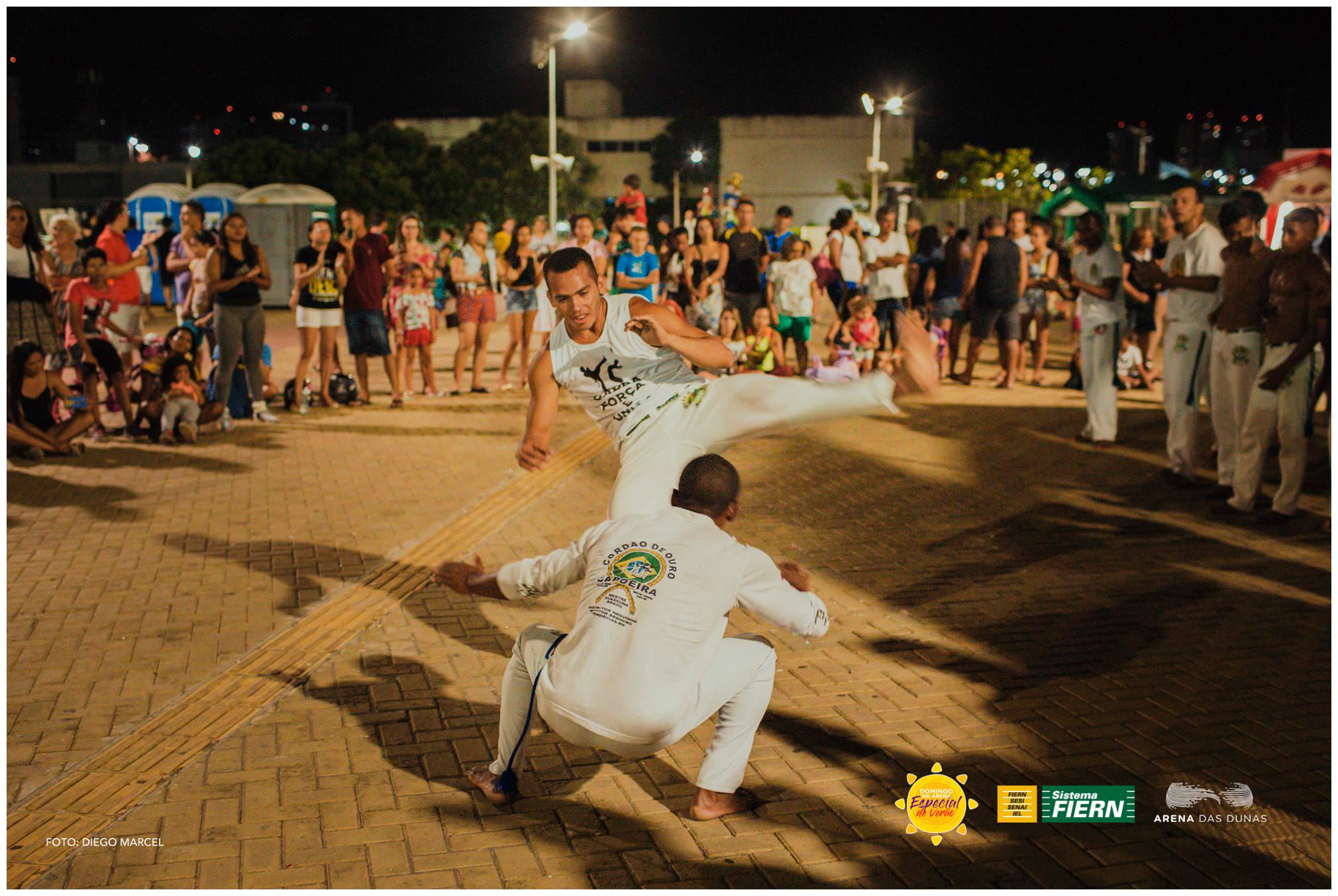 'Domingo na Arena' cheio de ritmos e fantasias