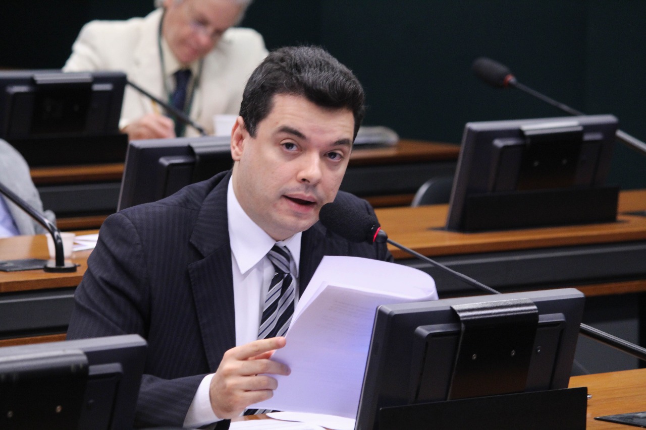 Walter Alves apresenta PL que amplia lei do feminicídio