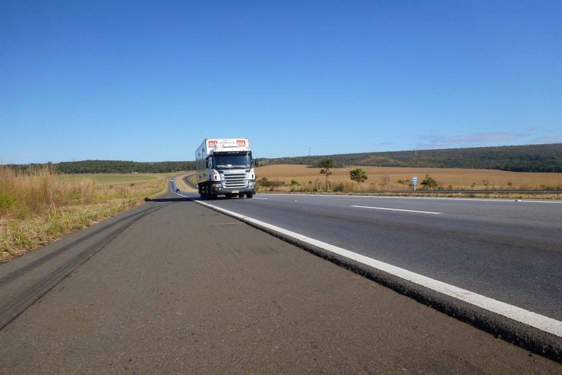 Governo anuncia novas medidas para atender caminhoneiros