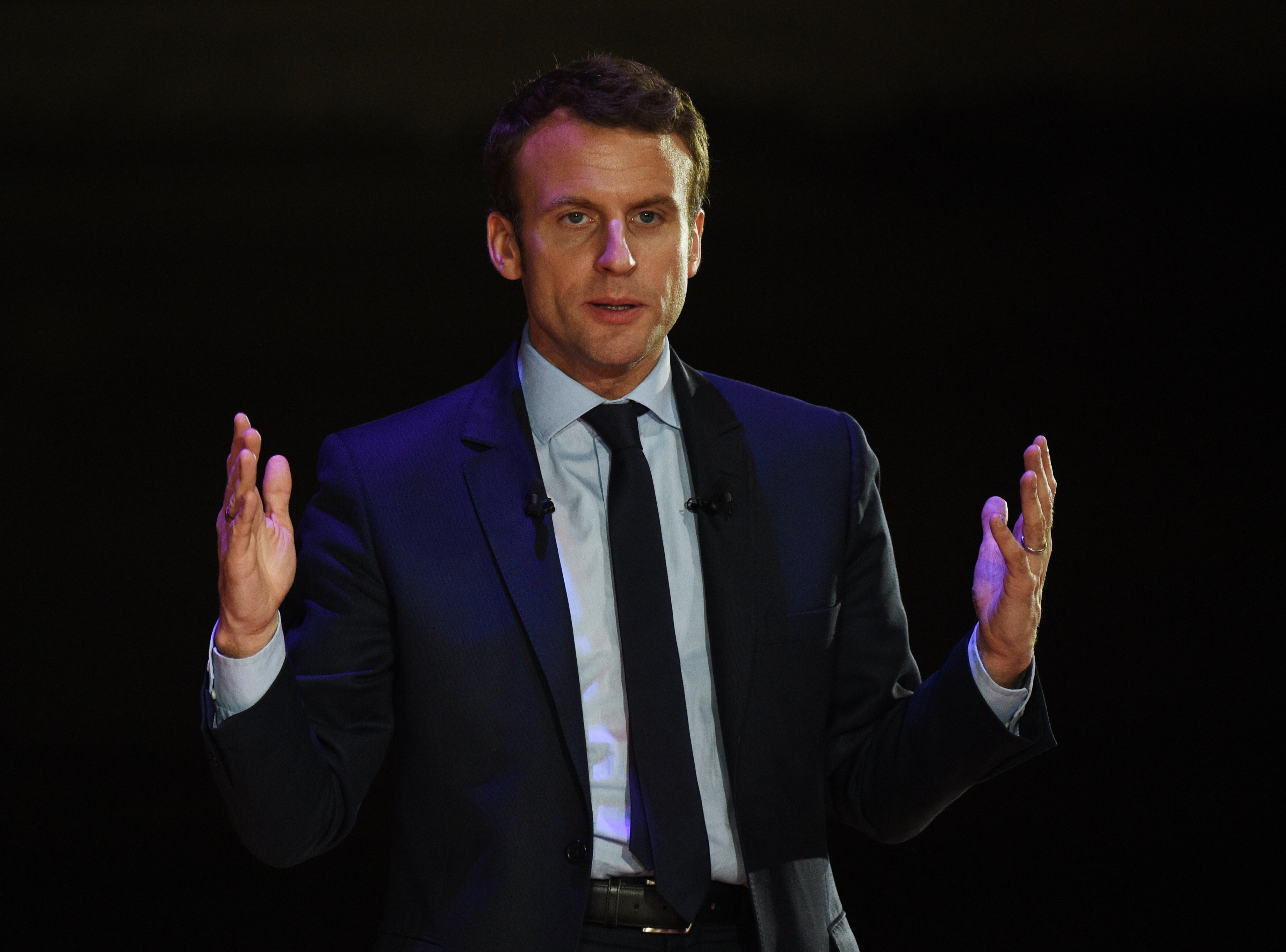 Macron diz que Notre-Dame pode ser reconstruída em até cinco anos