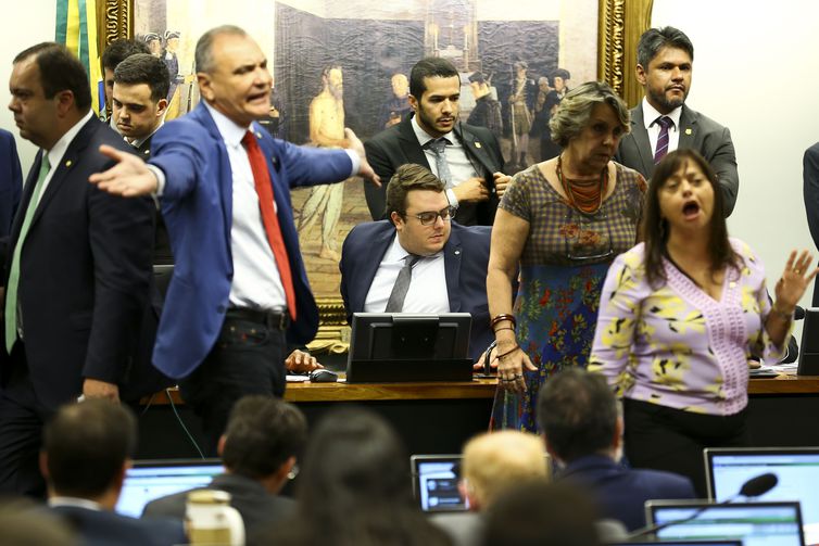 CCJ adia votação da Reforma da Previdência para a próxima semana