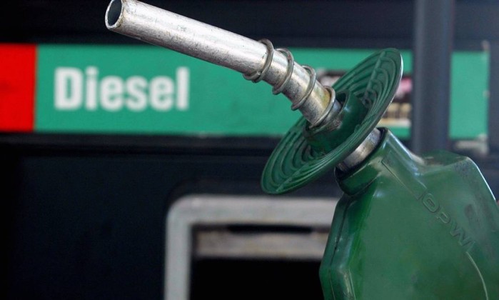 Petrobras reajusta em R$ 0,10 litro do diesel nas refinarias