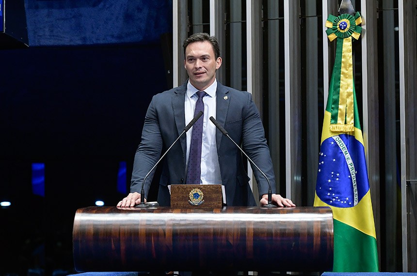 'Doação de comissionados a partidos políticos estimula corrupção', diz Styvenson