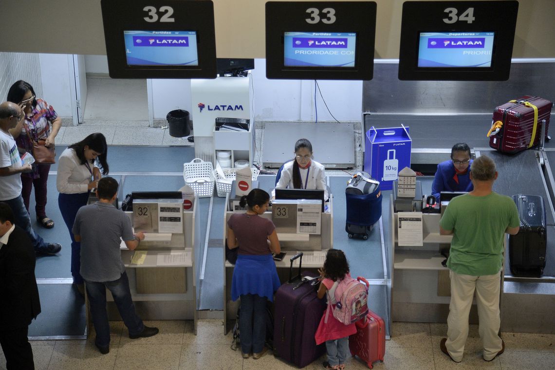 Movimento nos aeroportos deve crescer 2% no feriado, diz Infraero