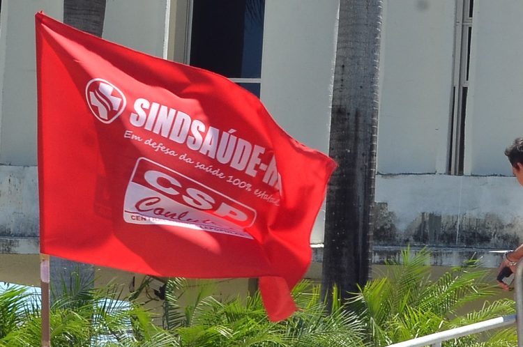 Sindsaúde detona Fátima: 'Ataca direitos, faz politicagem e repete Robinson'
