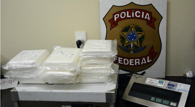 PF prende três pessoas com 23 kg de cocaína no Aeroporto do Galeão