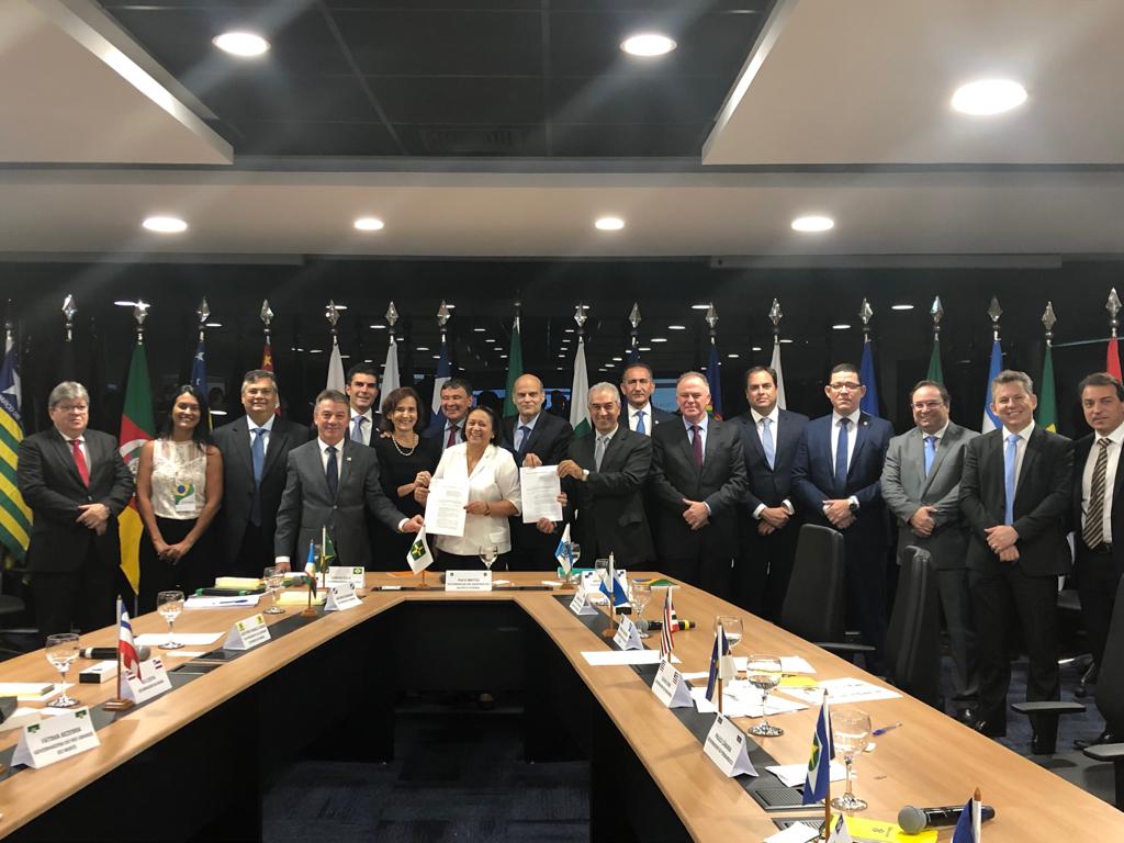 Fórum de Governadores aprova proposta de Fátima para ampliar Fundeb