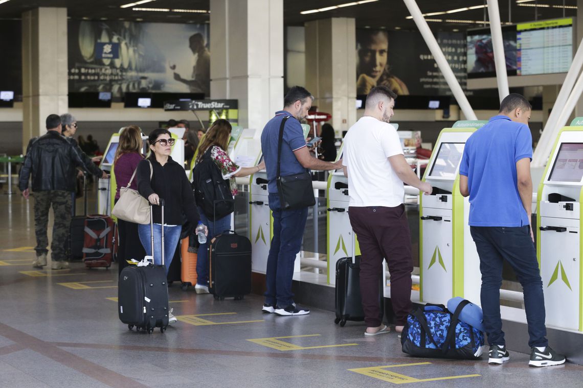 STJ mantém decisão que autoriza aéreas a cobrar bagagem despachada