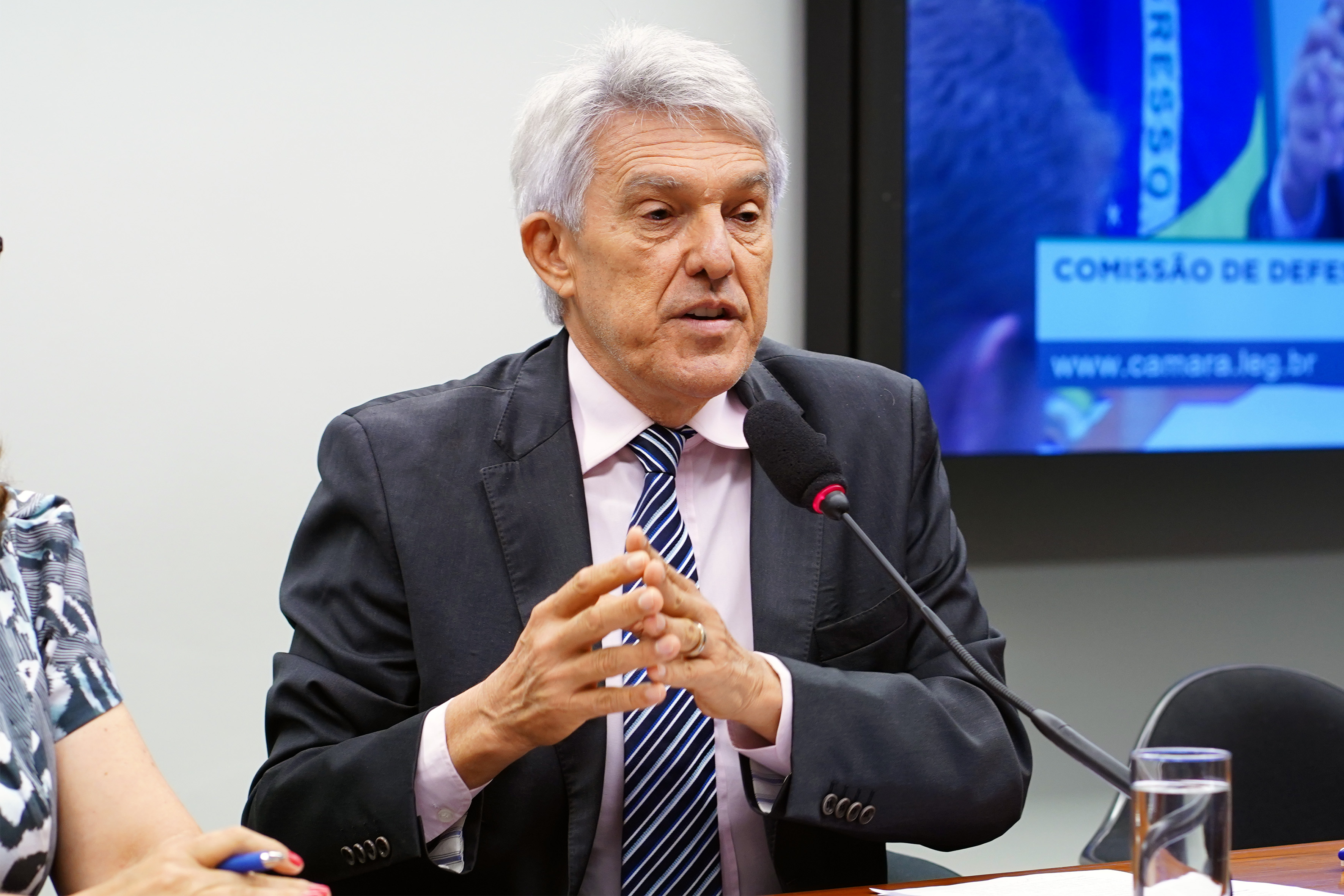 Inadimplência no FIES é superior a R$ 20 bilhões, aponta deputado João Maia