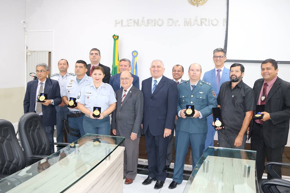 Policiais civis e militares são homenageados pela Câmara de Parnamirim