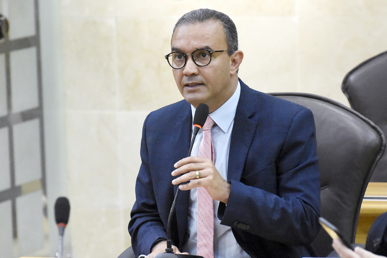 Kelps: "Royalties não podem pagar salário de servidor da ativa. Isso é mentira"