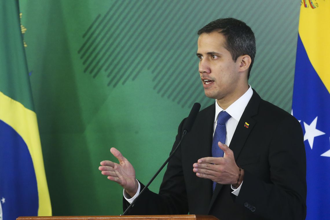 Guaidó convoca greve geral em mais um dia de protestos na Venezuela