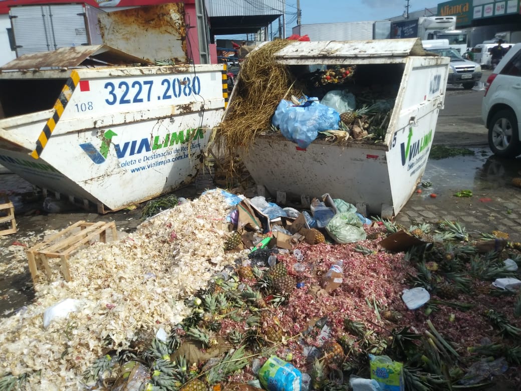 Usuários e permissionários reclamam de acumulo de lixo na Ceasa