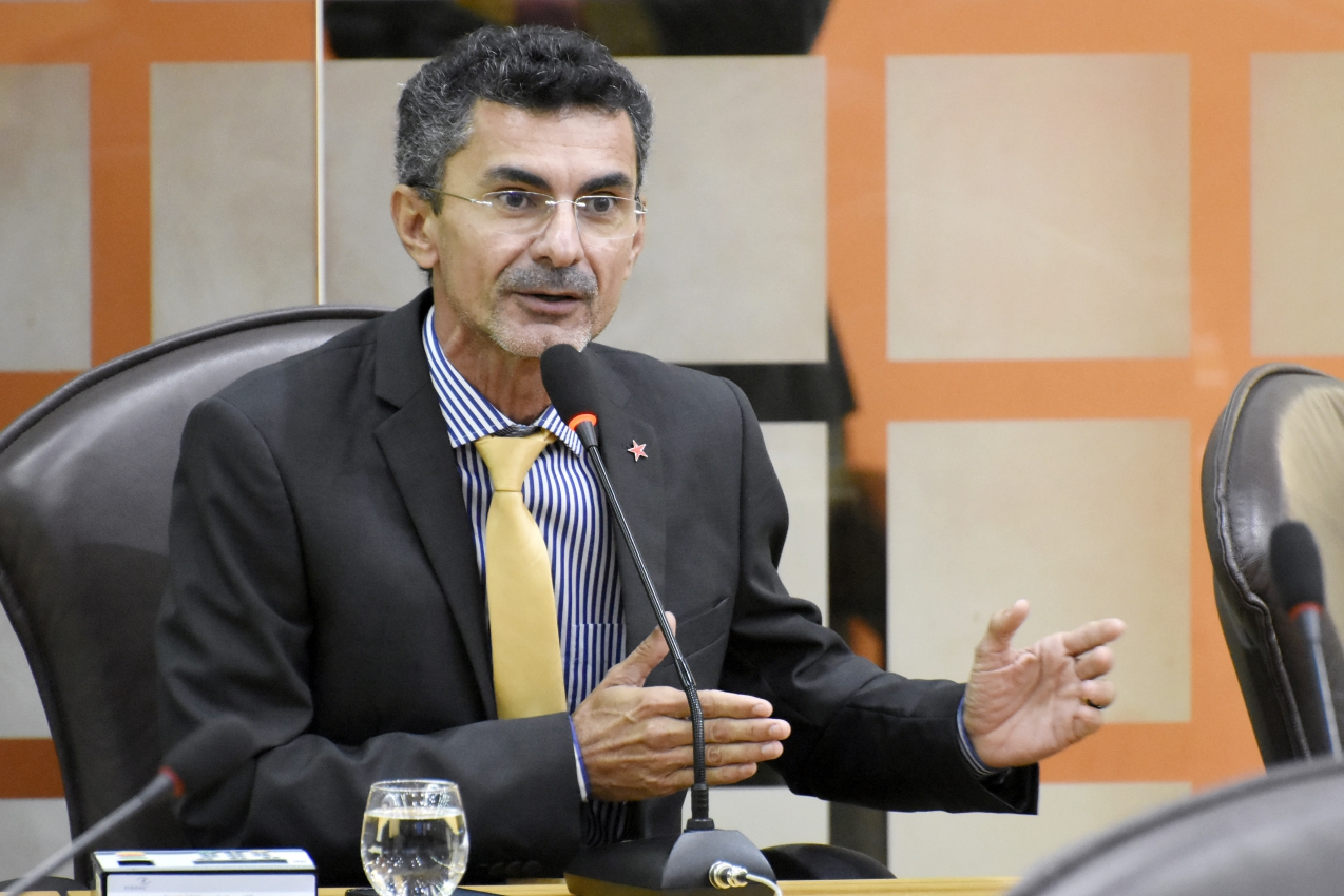 Deputado diz que Governo Bolsonaro quer acabar com Sistema de Assistência Social
