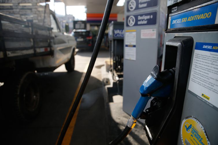 Diesel negociado nas refinarias está mais caro a partir de hoje