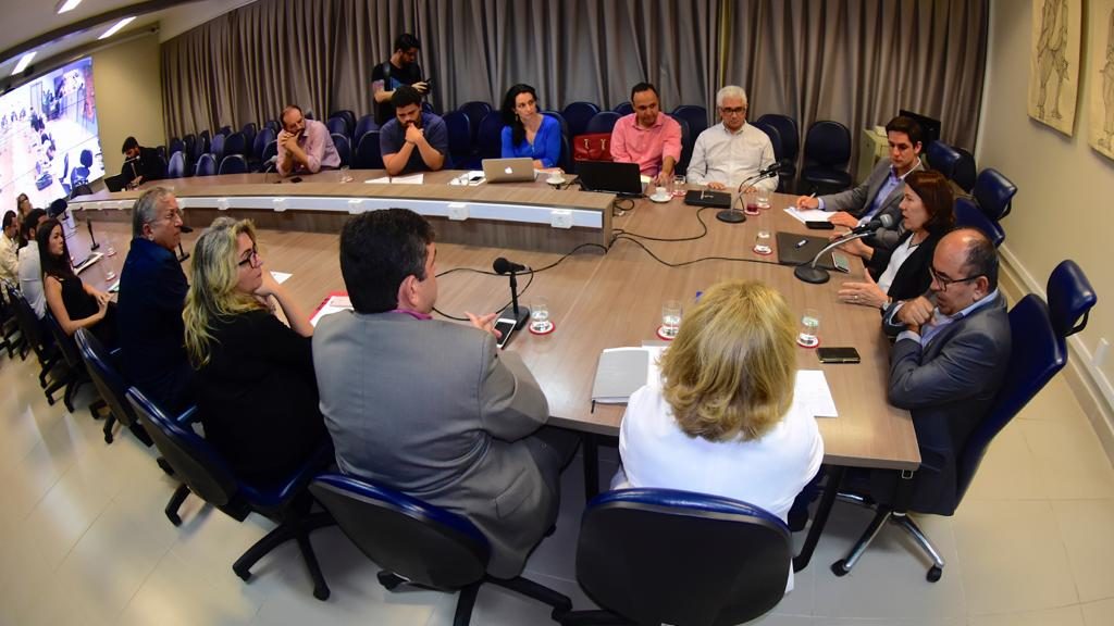 UFRN demitirá 1,5 mil terceirizados com corte de recursos, diz reitora